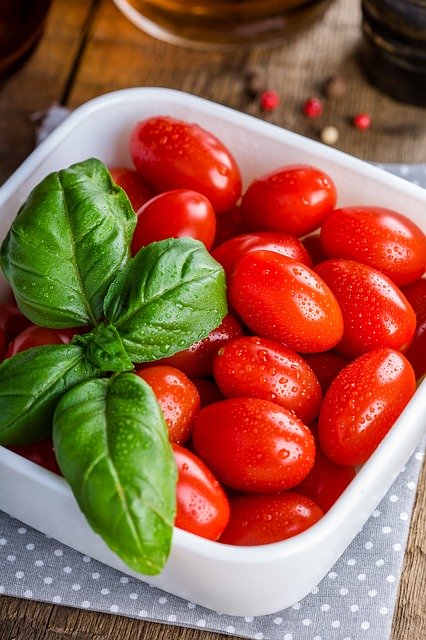 Greenhouse Grown Grape Tomatoes (Pint) (Elmira, conv)