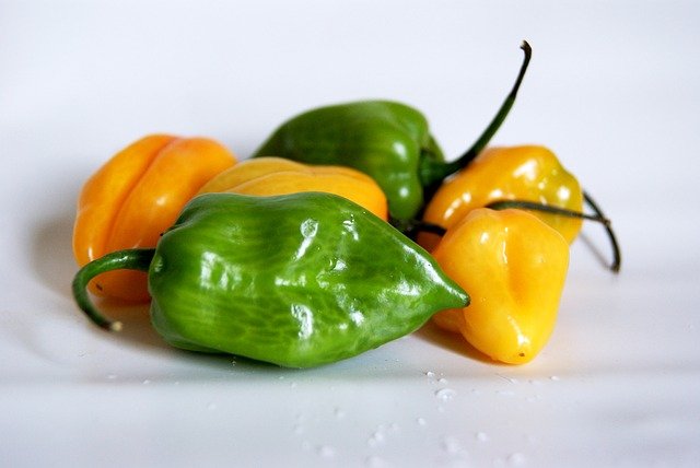 Hot Pepper- Habaneros (1/2 pint)
